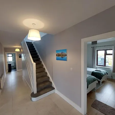 بيت للعطل Croi An Locha