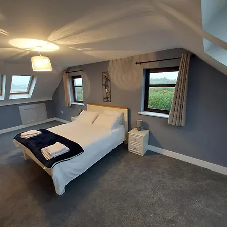 Croi An Locha Valley