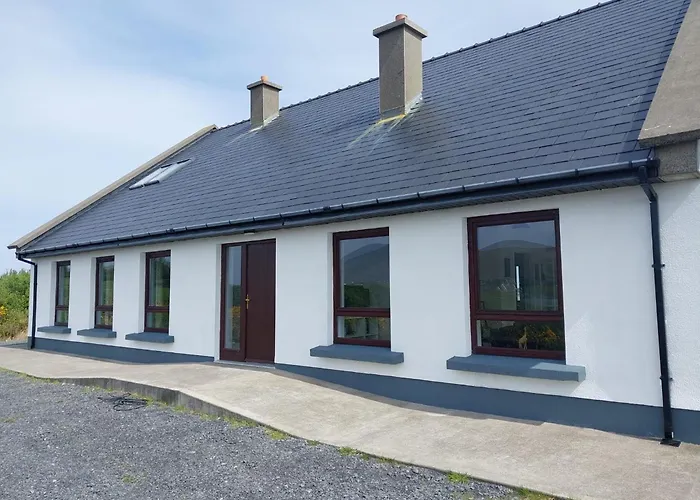 Croi An Locha * Valley