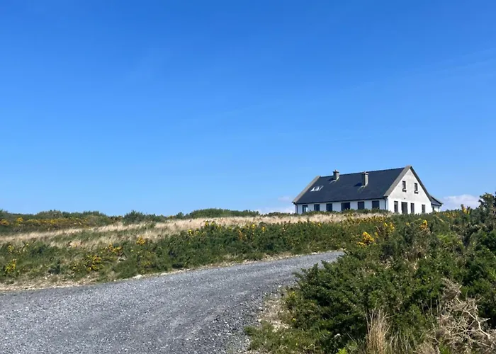 Croi An Locha * Valley